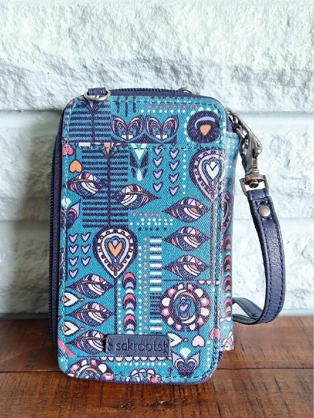 Sakroots Blue Floral Zip Wristlet Clutch